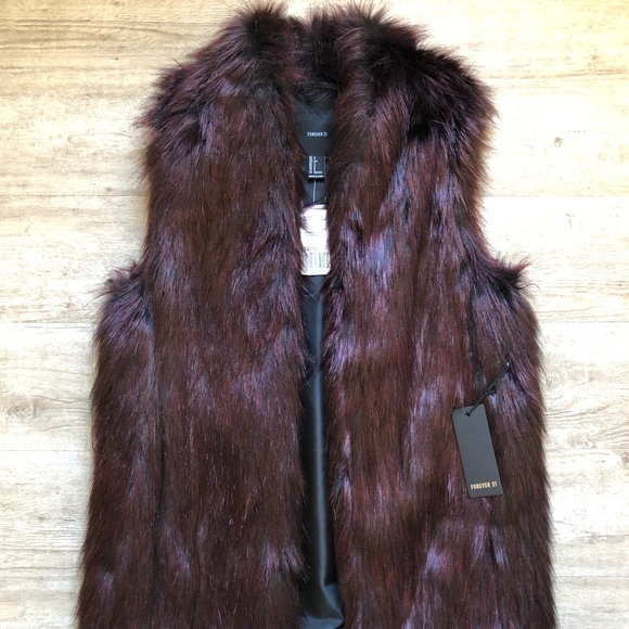 Forever 21 Faux Fur Vest - Picture 1 of 5